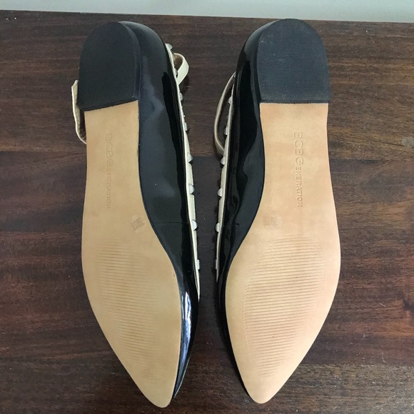 PL-SHAWNEE BCBGeneration Patent Flats - Picture 3 of 5